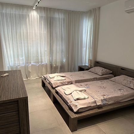 Gitea Sand Lilies Apartments Созополь Екстер'єр фото