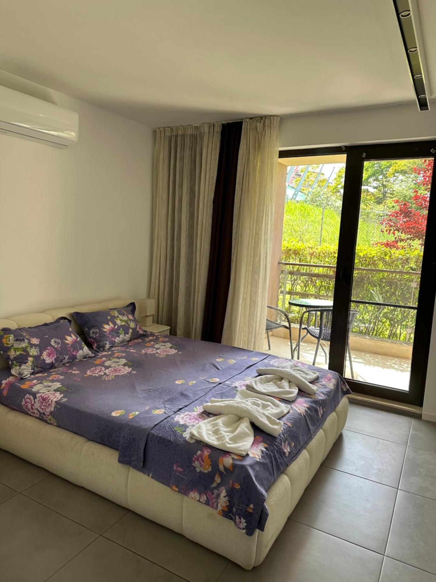 Gitea Sand Lilies Apartments Созополь Екстер'єр фото